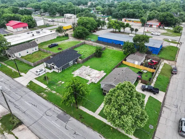 806 E Houston Street, Sherman, TX 75090