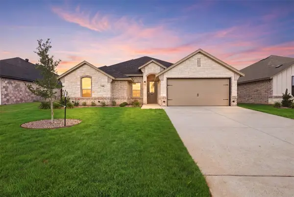 1366 Oleander Drive, Tolar, TX 76476