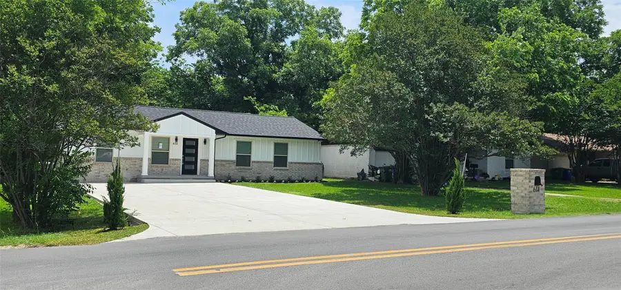 614 E Farmers Road, Seagoville, TX 75159 - #2