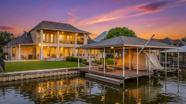 2707 Harborside Drive, Granbury, TX 76048