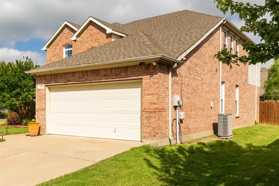 1016 Pebblecreek Drive, Burleson, TX 76028 - #3