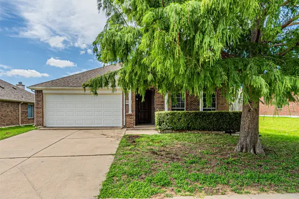 8220 Mossberg Drive, Arlington, TX 76002
