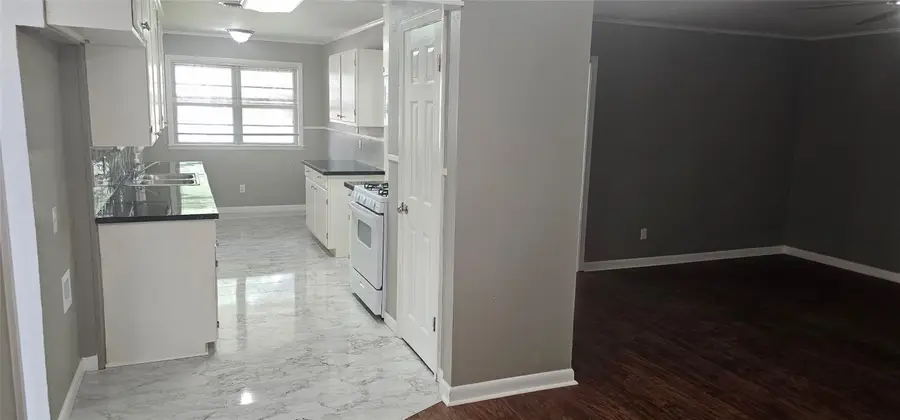 2006 Lovers Lane, Shreveport, LA 71105 - #3