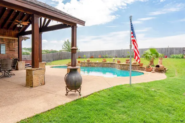 5448 Lori Valley Lane, Fort Worth, TX 76244