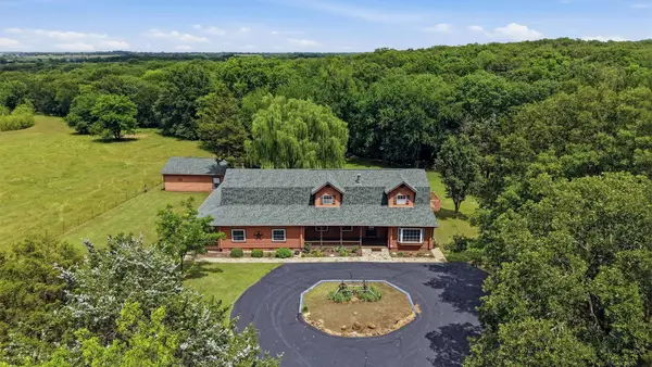 570 Roy Ayres Road, Bells, TX 75414