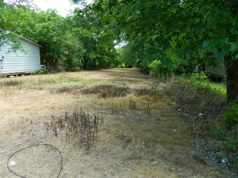 717 S 4th Street, Bonham, TX 75418 - #3