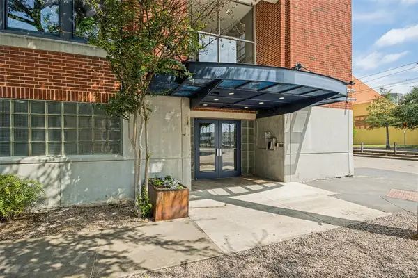 2502 Live Oak Street #228, Dallas, TX 75204