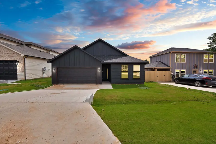 5700 Barkridge Drive, Granbury, TX 76048 - #2