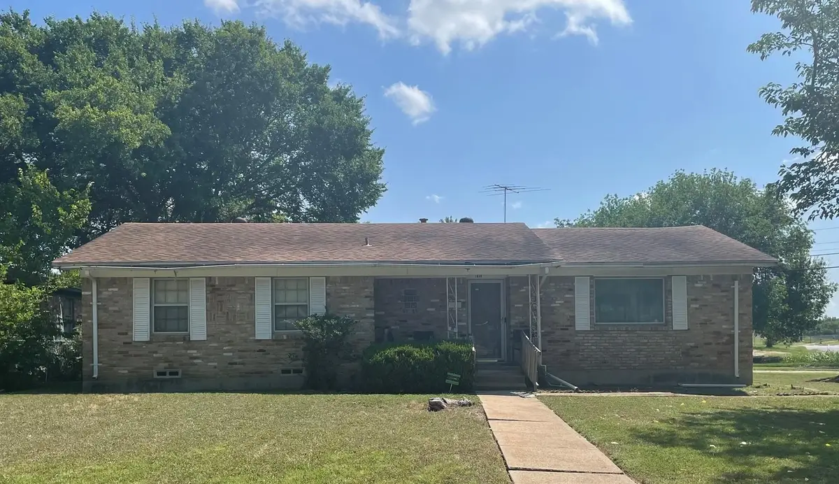 1838 Oak Hill Circle, Dallas, TX 75217 - #1