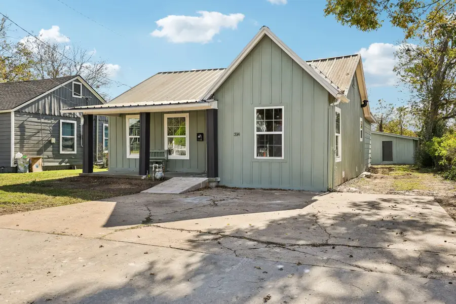 314 Greenwood Street, Terrell, TX 75160 - #3
