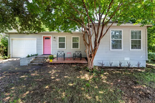 224 Willow Street, Hurst, TX 76053