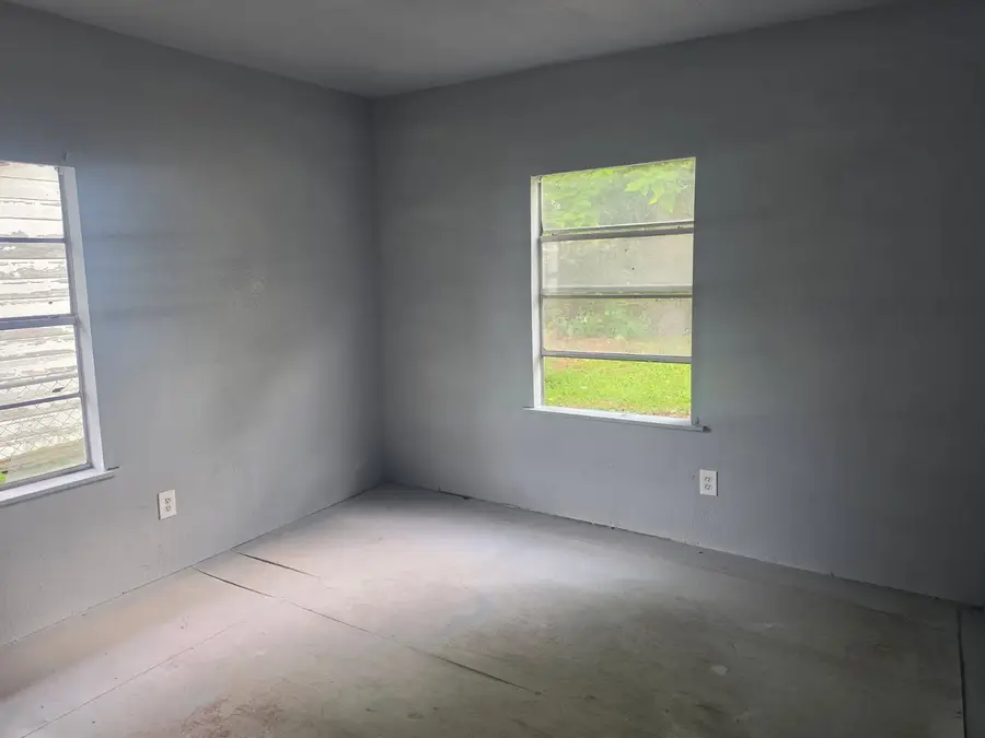 1650 E Polk Street, Paris, TX 75460 - #2