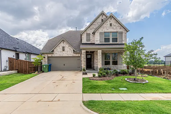 5028 Sandbrock Parkway, Aubrey, TX 76227