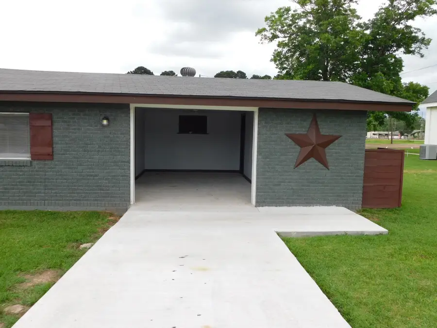 300 S Main Street, Springhill, LA 71075 - #2