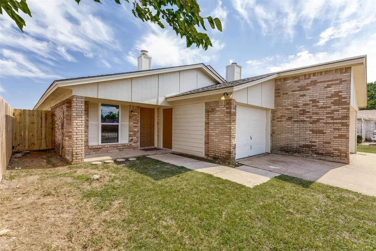 3217 Green Ridge Street, Fort Worth, TX 76133 - #1