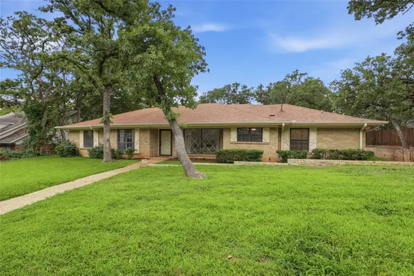 823 Ridgecrest Circle, Denton, TX 76205