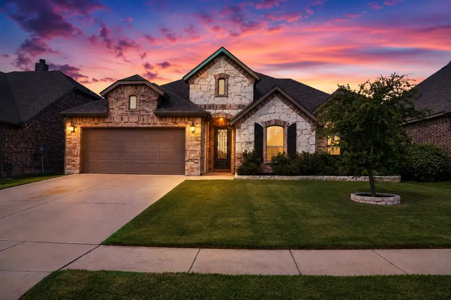 279 Paluxy Street, Burleson, TX 76028 - #2