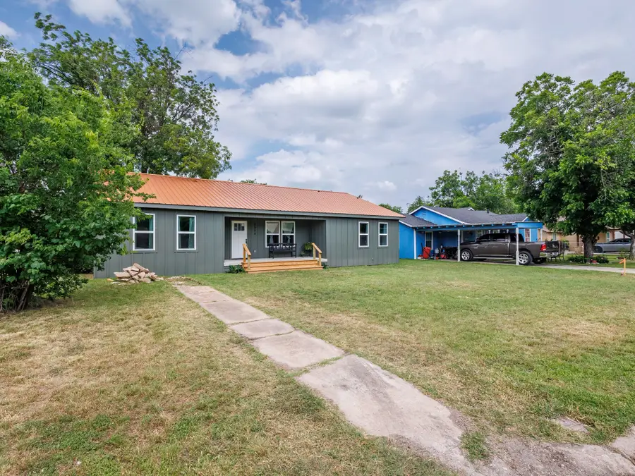 2500 Belmeade Street, Brownwood, TX 76801 - #3
