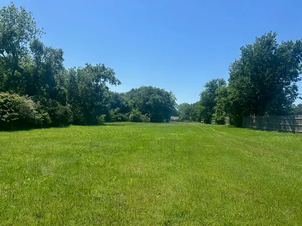 415 Burks, Pilot Point, TX 76258
