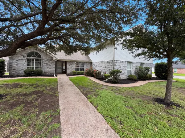 1226 Oakmanor Circle, Hewitt, TX 76643