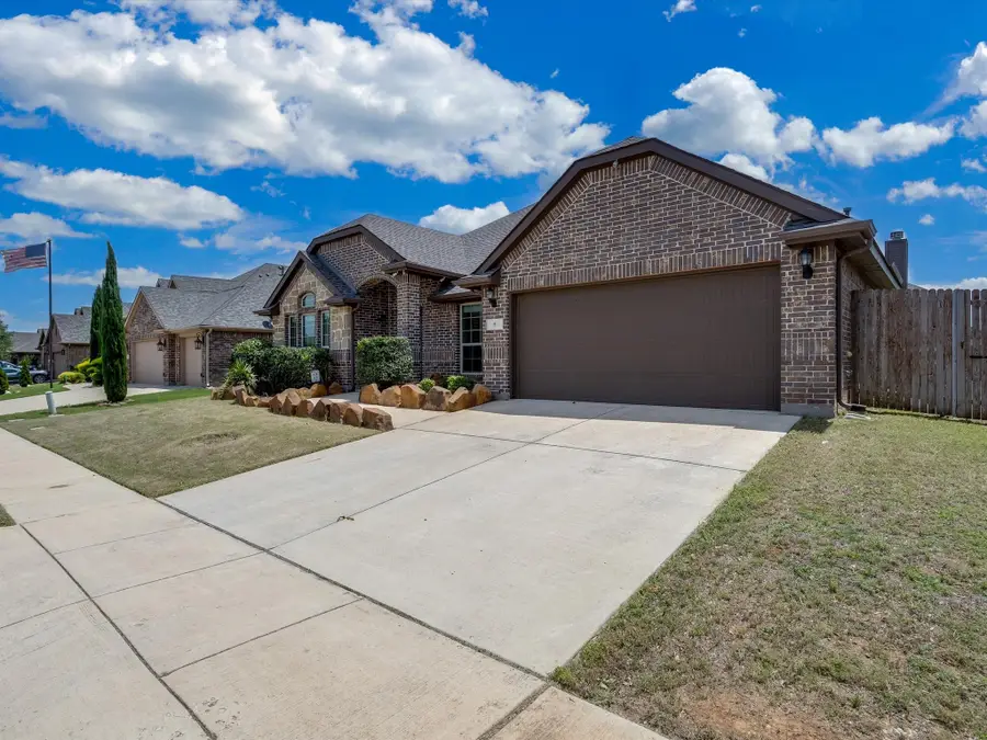 5 Duskview Lane, Edgecliff Village, TX 76134 - #2