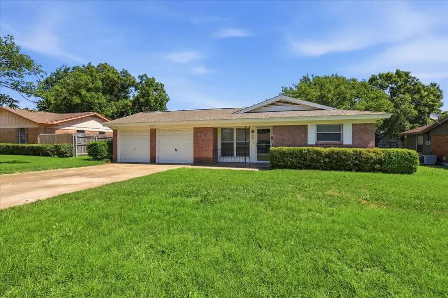 8804 Myra Street, White Settlement, TX 76108 - #2