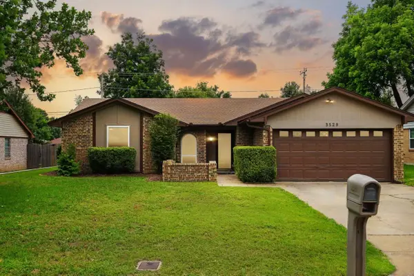 3509 Kelvin Avenue, Fort Worth, TX 76133