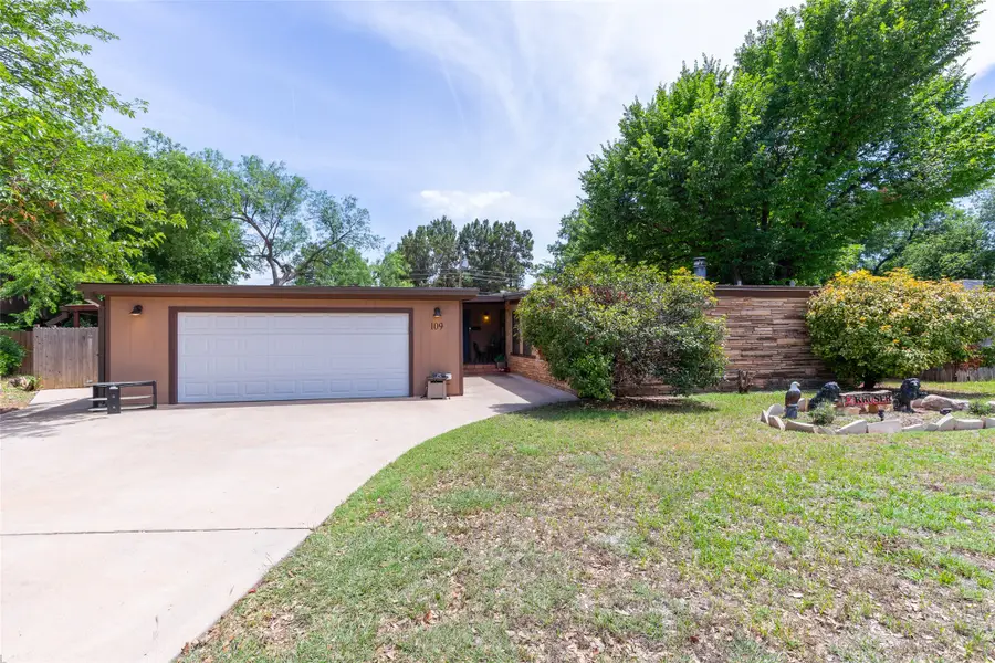 109 Circle Of Holly, Abilene, TX 79605 - #2