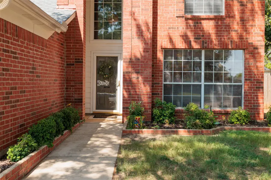 747 Cedar Leaf Circle, Lake Dallas, TX 75065 - #2
