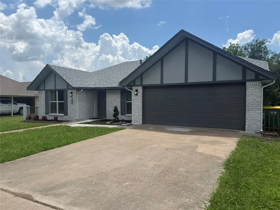 1415 Robert E Lee Drive, Marlin, TX 76661 - #2