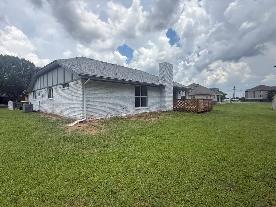 1415 Robert E Lee Drive, Marlin, TX 76661 - #3
