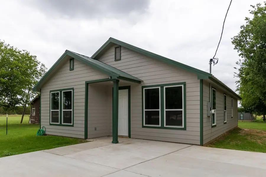 328 E Norway Street, Walnut Springs, TX 76690 - #3
