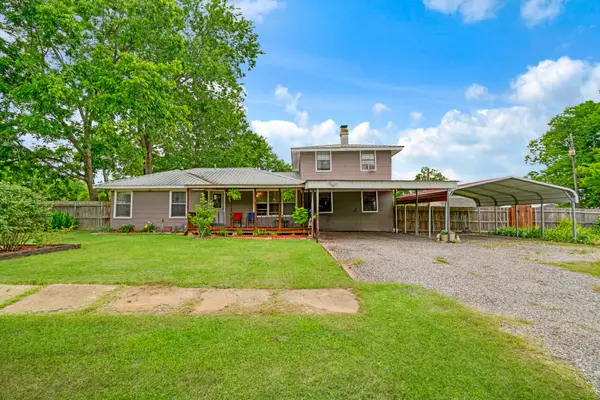 330 Young Street, Blossom, TX 75416