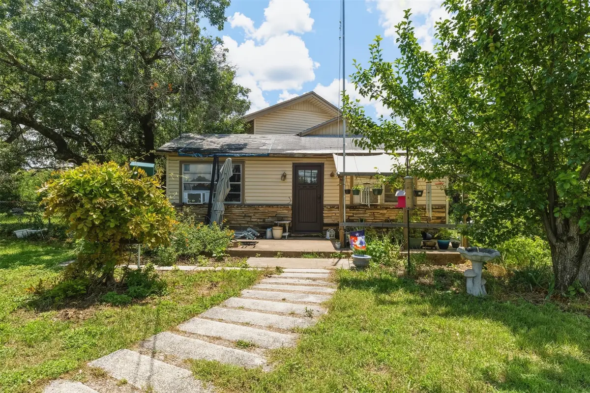 320 Beverly Road, Azle, TX 76020 - #1