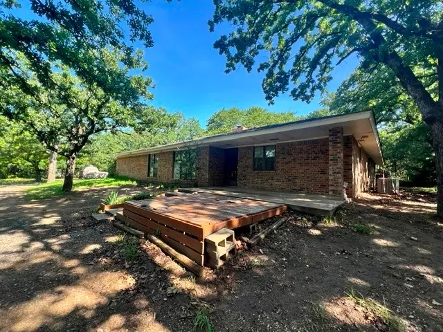 1304 W Wise Street, Bowie, TX 76230 - #1