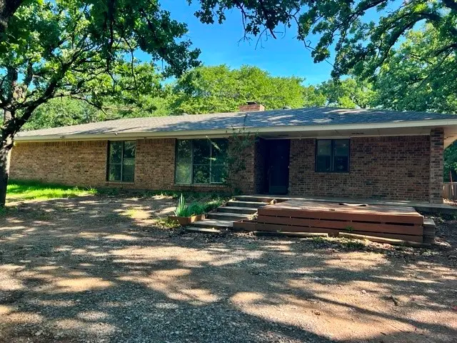 1304 W Wise Street, Bowie, TX 76230 - #2