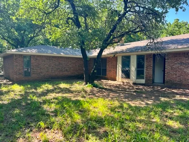 1304 W Wise Street, Bowie, TX 76230 - #3