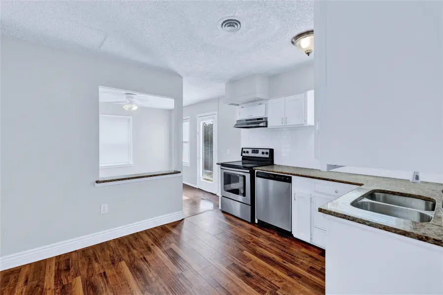 4208 Huckleberry Circle, Dallas, TX 75216 - #3