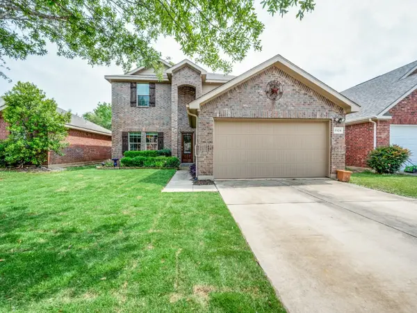 8924 Holliday Lane, Aubrey, TX 76227