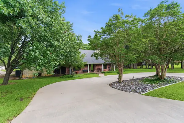 7512 Woodland Drive, Alvarado, TX 76009