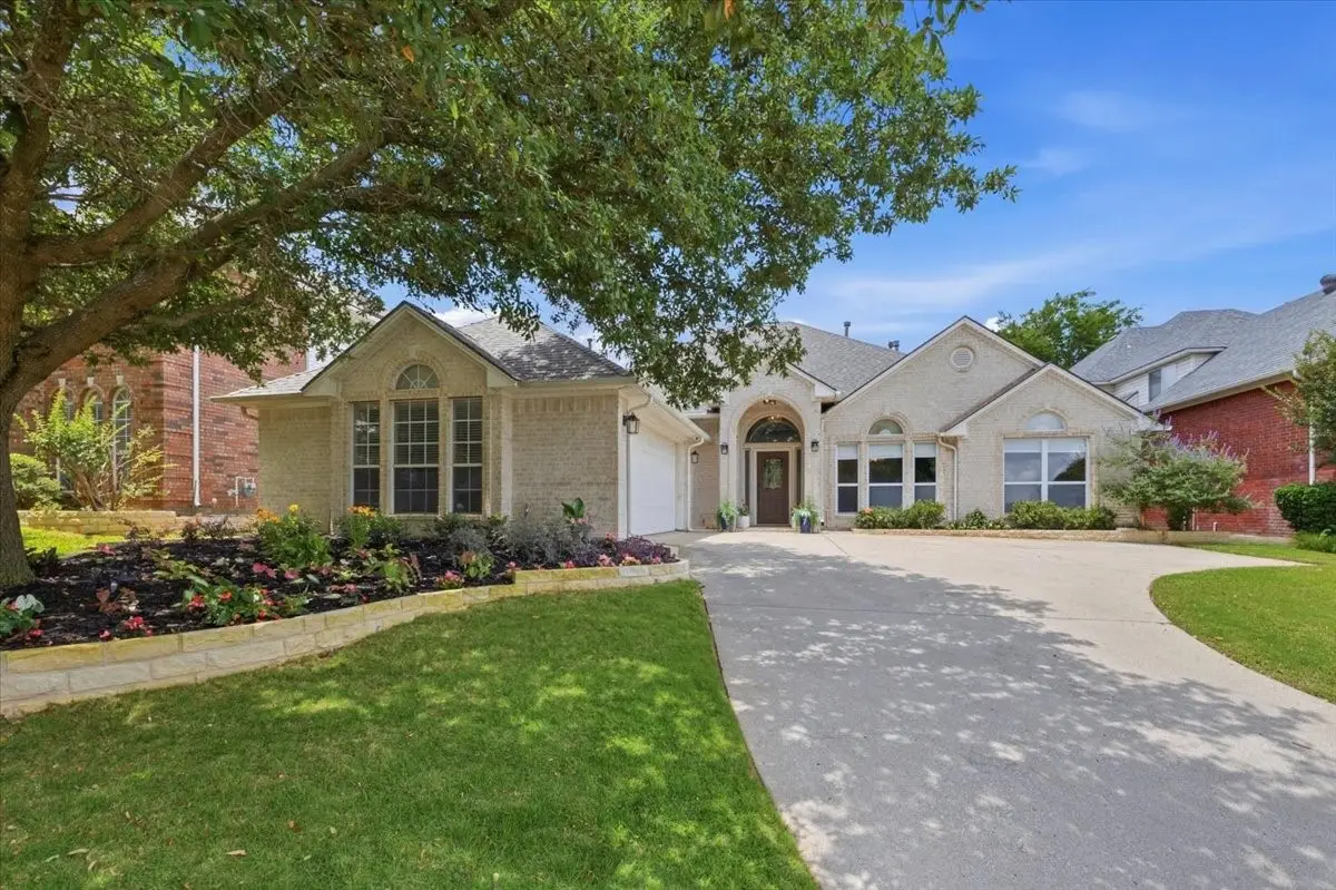6304 Southern Hills Drive, Fort Worth, TX 76132 - #1