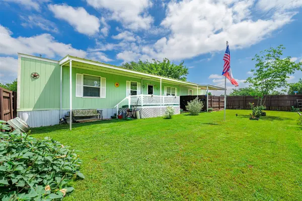 1501 Lark Court, Pelican Bay, TX 76020