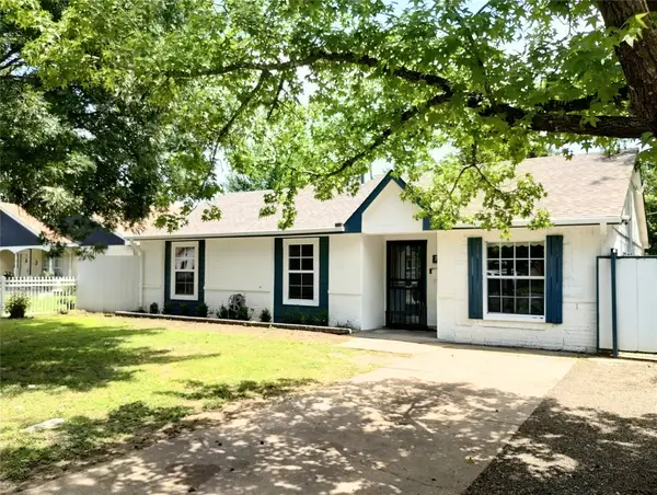 704 Manhattan Drive, Dallas, TX 75217