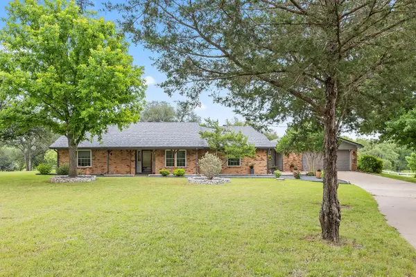 410 De La Cruz Street, Weatherford, TX 76085
