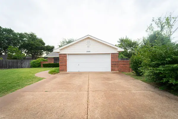 2918 Oak Ridge Court, Abilene, TX 79606