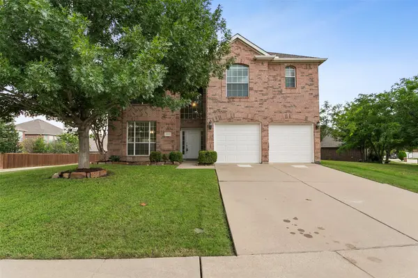 10513 Donnis Drive, Fort Worth, TX 76244