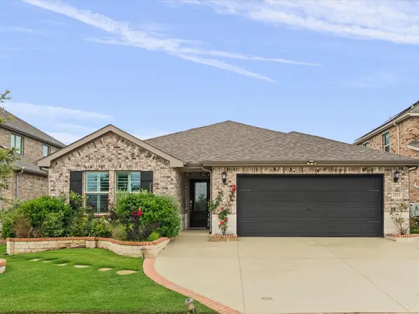 1512 Berry Ridge Trail, Aubrey, TX 76227