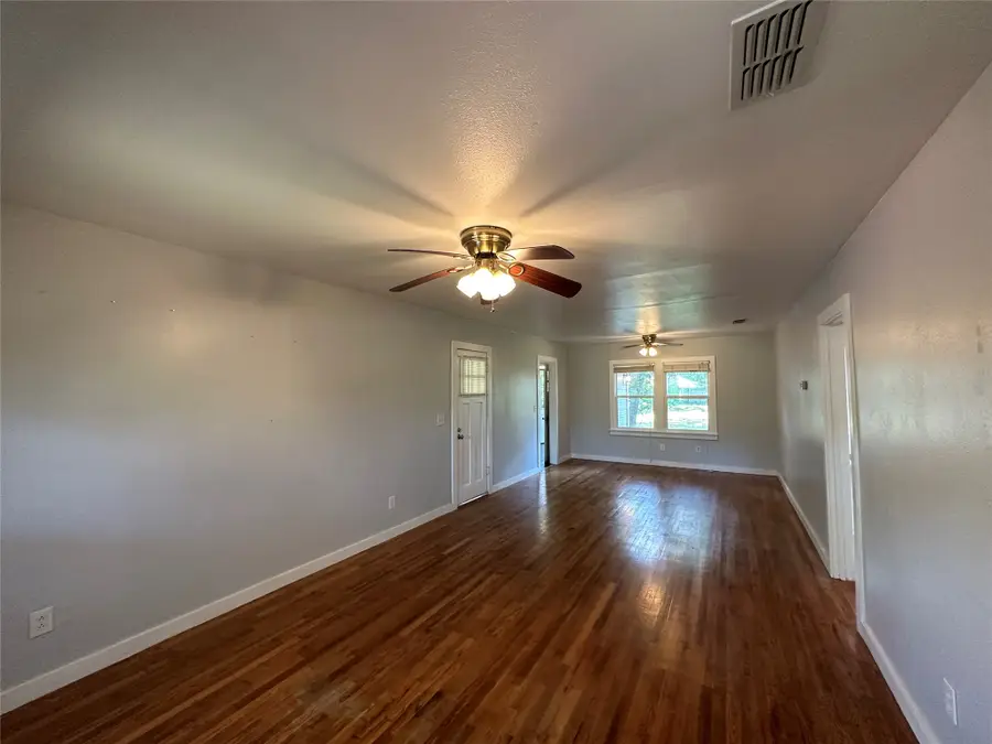 208 N Bowie, New Boston, TX 75570 - #3
