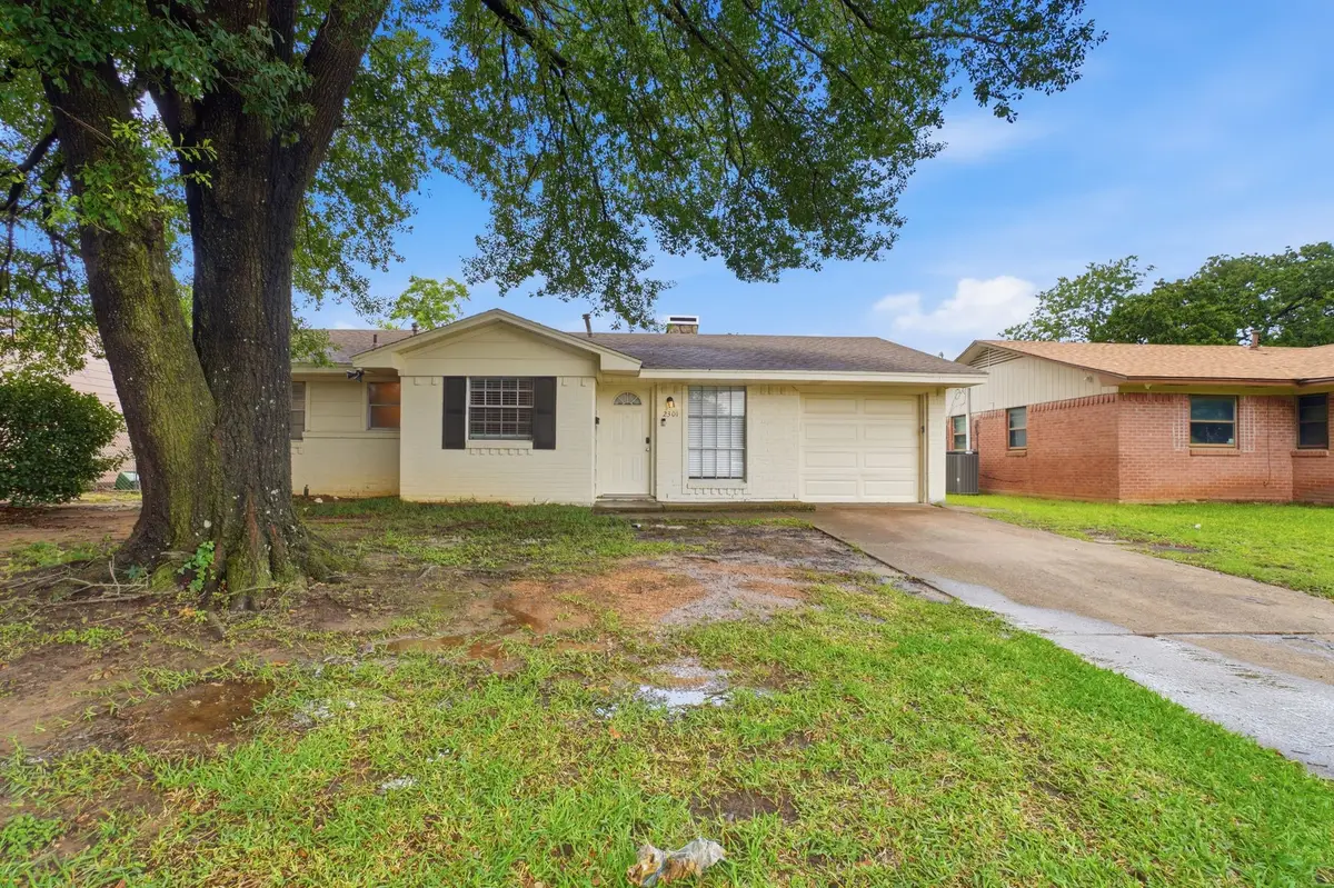 2301 Narobi Place, Mesquite, TX 75149 - #1