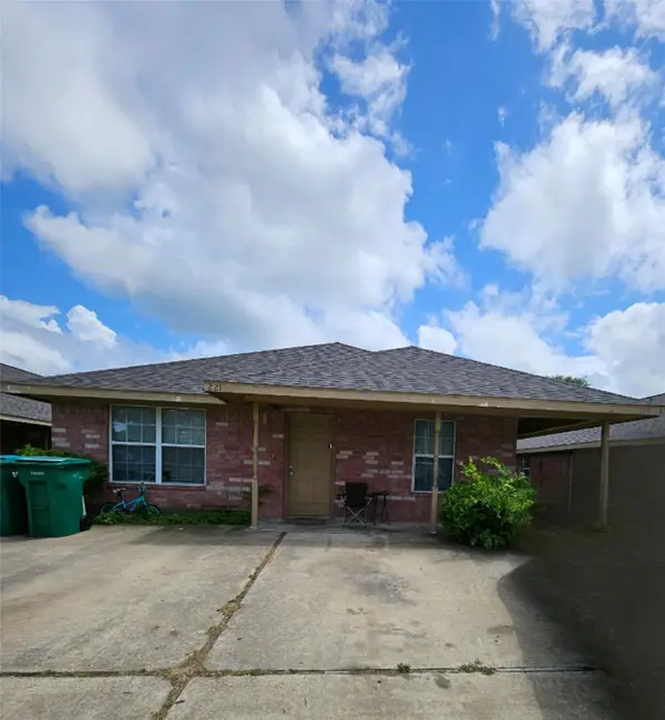 219-221 E Craven Avenue, Lacy Lakeview, TX 76705